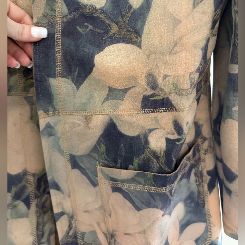 Solitaire Crisp Patterned Jacket - Picture 2 of 5